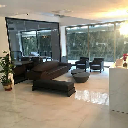 Alsancak Hotel *
